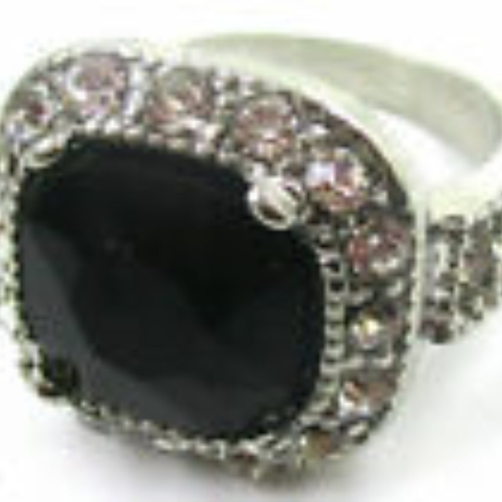 Retro Black Stone Ring Size 6
